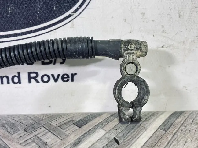 Клемма минус Freelander 2 2.2