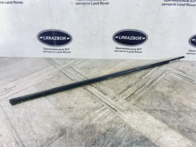 Молдинг стекла правый Land Rover Freelander 2 2.2