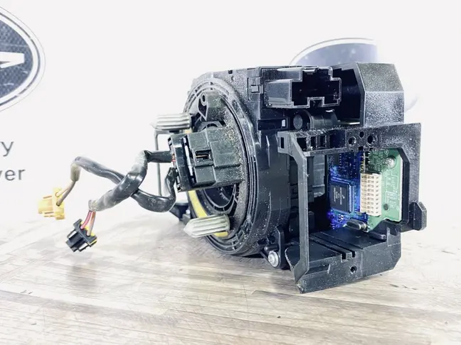 Шлейф подрулевой Land Rover Freelander 2 2.2