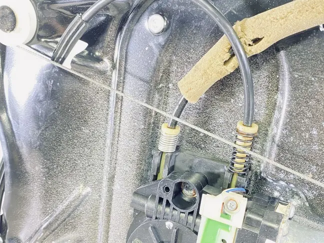 Стеклоподъемник передний Land Rover Freelander 2