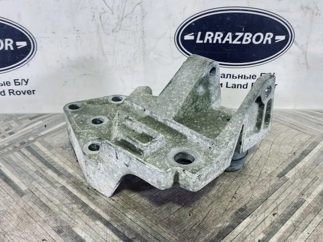 Кронштейн ДВC верхний Land Rover Freelander 2 L359