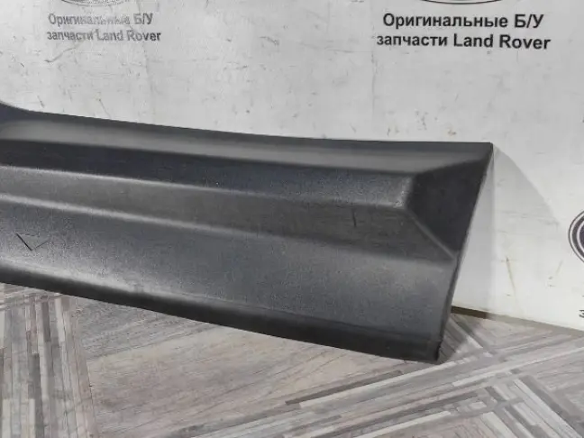 Молдинг правый задний Land Rover Freelander 2