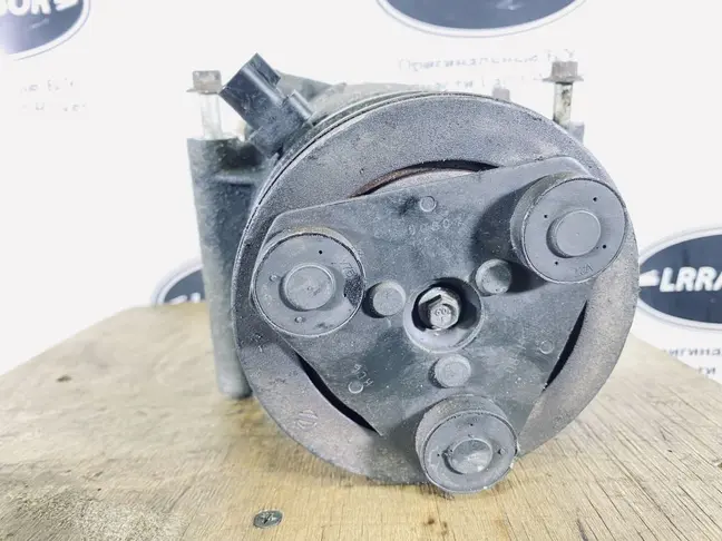 Компрессор кондиционера Land Rover Freelander L359