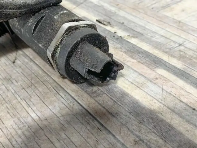 Топливная рампа Land Rover Freelander 2 L359