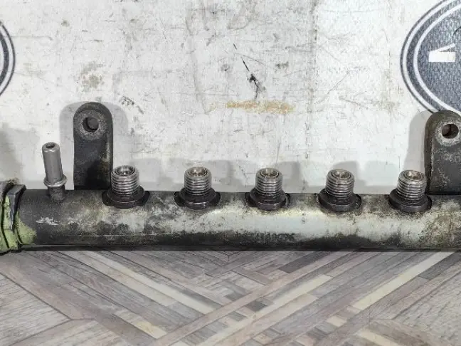 Топливная рампа Land Rover Freelander 2 L359