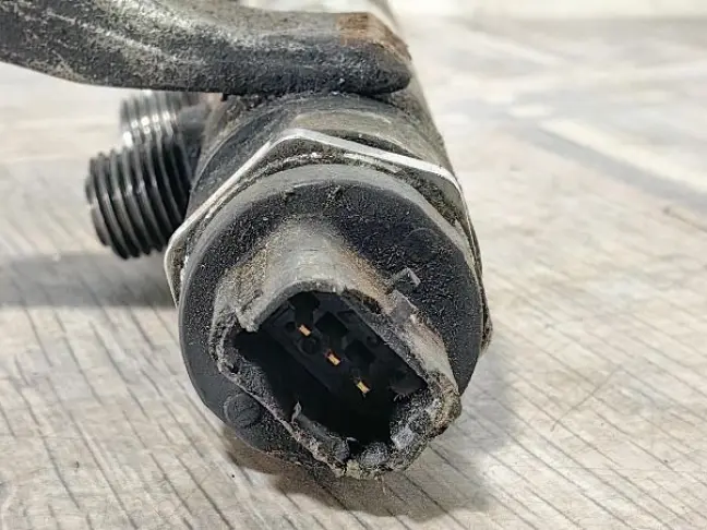 Топливная рампа Land Rover Freelander 2 L359