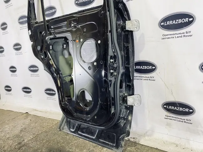 Дверь задняя левая Range Rover Sport L320