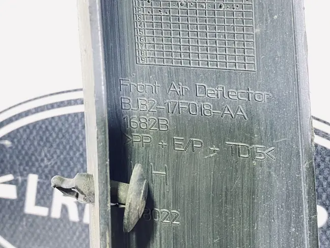 Брызговик левый передний Land Rover Evoque I