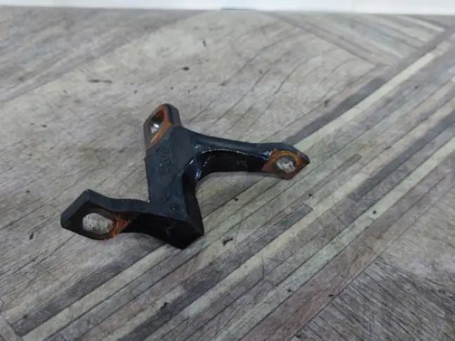 Кронштейн коллектора Land Rover Evoque I