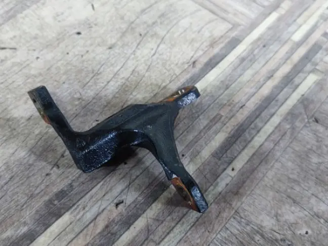 Кронштейн коллектора Land Rover Evoque I