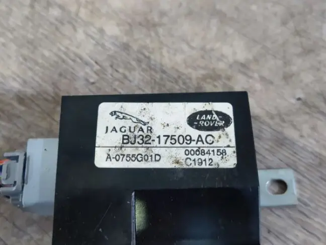 Реле стеклоочистителей Land Rover Evoque I L538