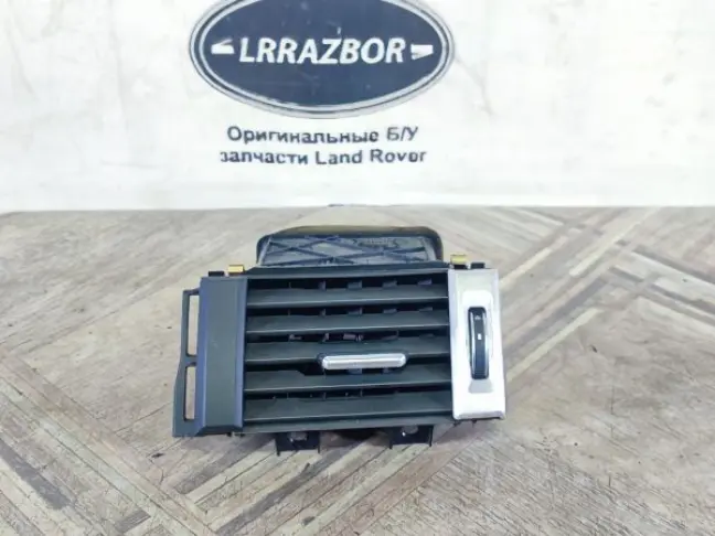 Дефлектор воздуховода правый Land Rover Evoque 1