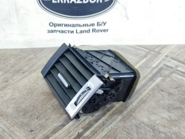 Дефлектор воздуховода правый Land Rover Evoque 1