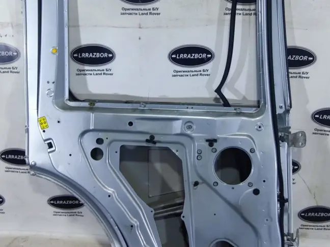 Дверь задняя левая DISCOVERY 3/4 L319  2005 - 2014