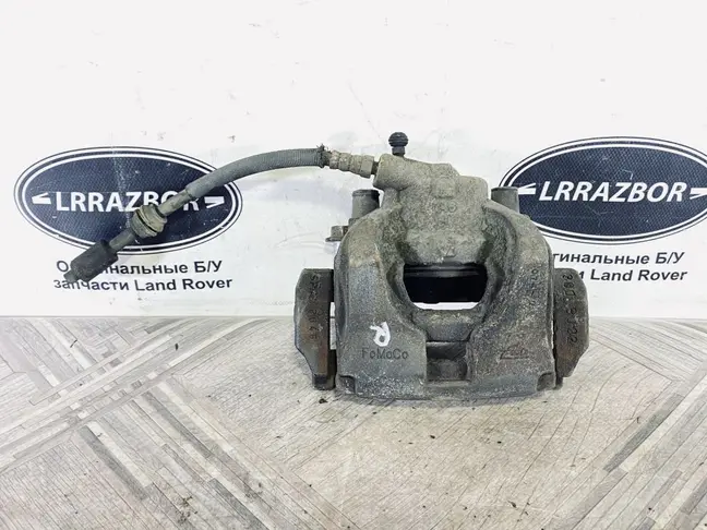 Суппорт передний правый Land Rover Evoque I L538