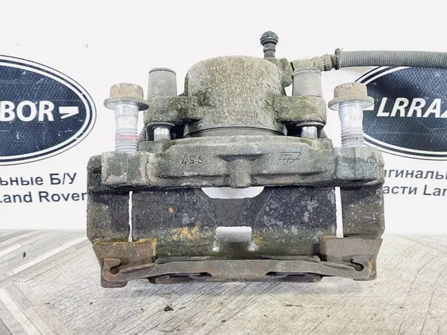 Суппорт передний правый Land Rover Evoque I L538