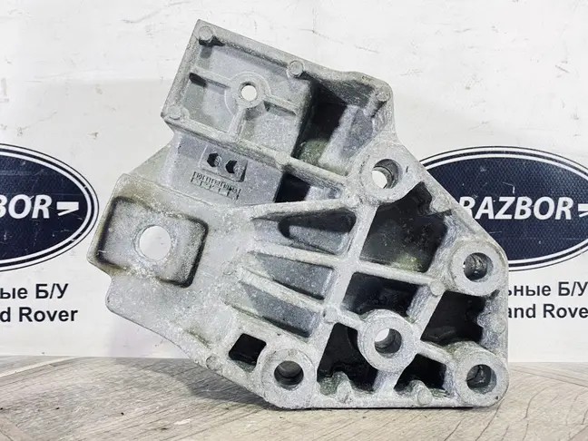 Кронштейн ДВC верхний Land Rover Evoque I