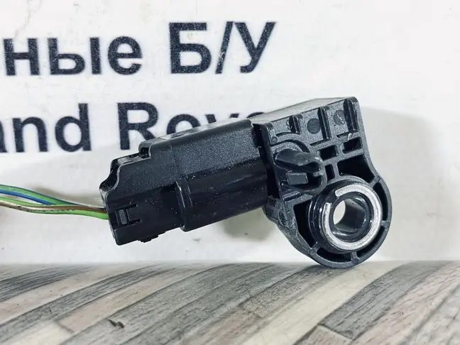 Датчик удара передний Land Rover Evoque 1