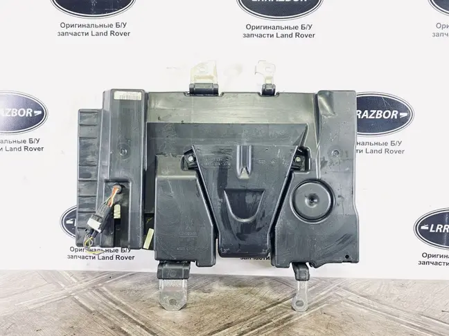 Сабвуфер Land Rover Evoque 1