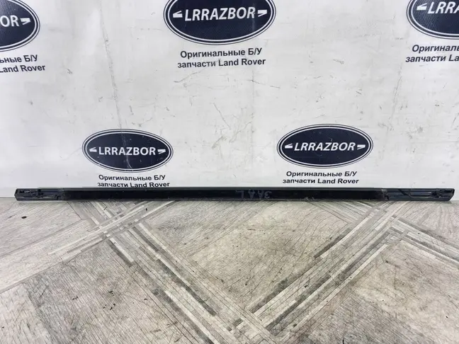 Молдинг стекла задний левый Land Rover Evoque 1