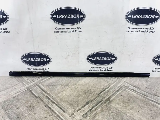 Молдинг стекла передний левый Land Rover Evoque 1