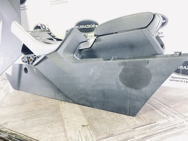 Консоль подлокотник Land Rover Evoque 1