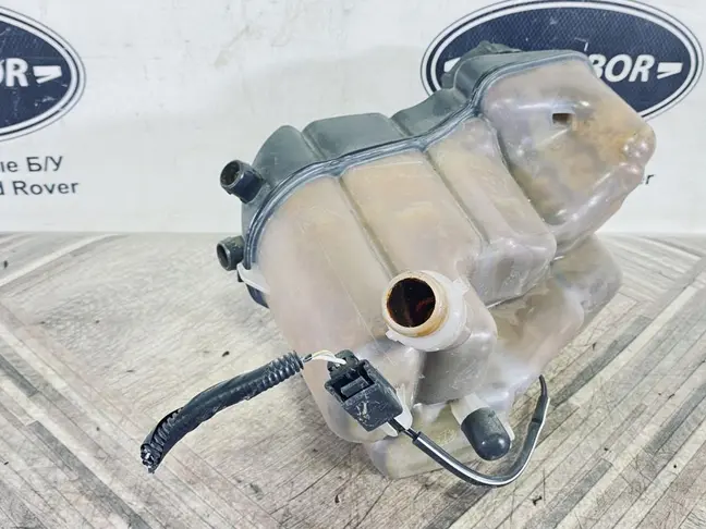 Бачок расширительный Land Rover Evoque 1