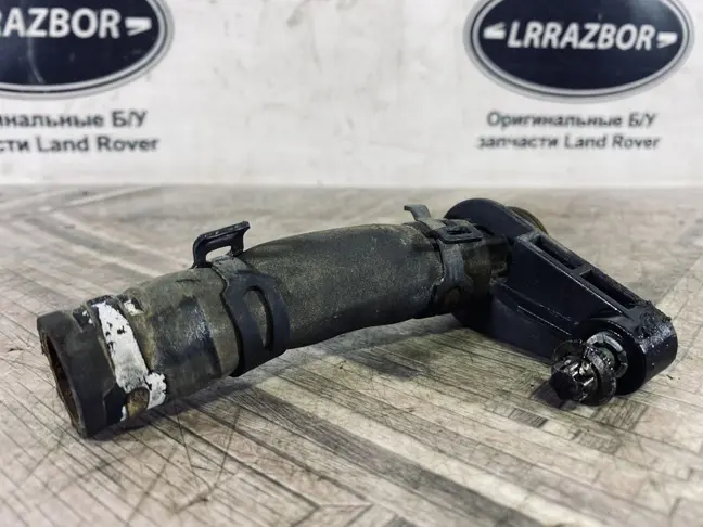 Патрубок охлаждения Range Rover Evoque 2.2