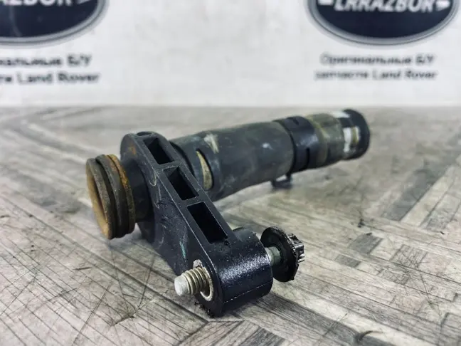 Патрубок охлаждения Range Rover Evoque 2.2