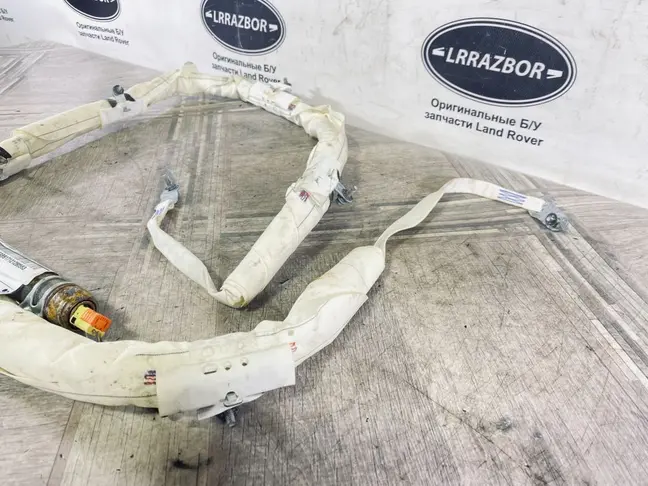 Шторка безопасности R Range Rover Evoque L538