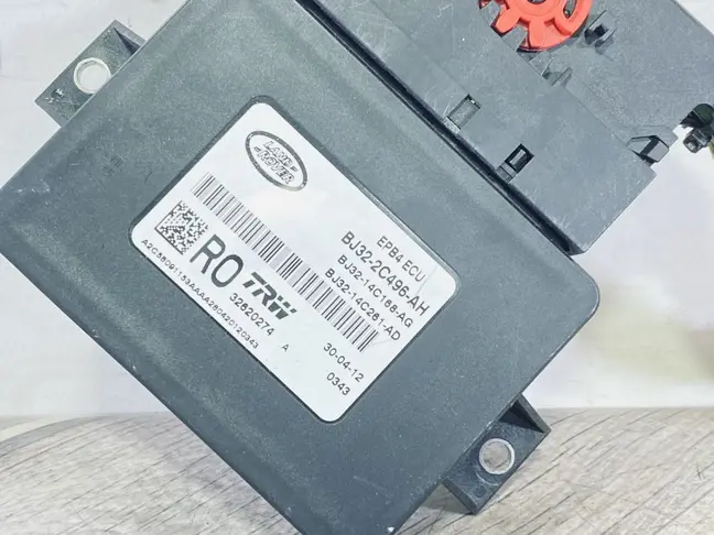 ЭБУ ручным тормозом Land Rover Evoque L538