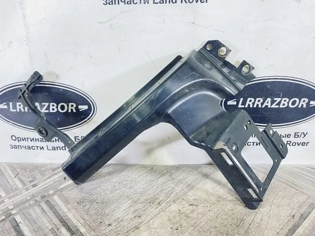 Кронштейн бампера правый Land Rover Evoque L538