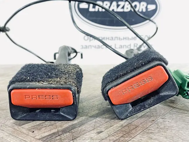 Преднатяжители пара Land Rover Evoque L538