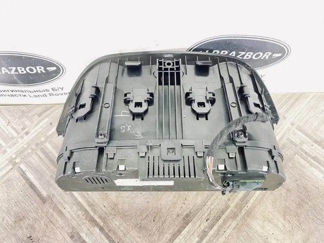 Приборная панель Land Rover Evoque 1