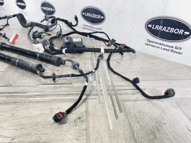 Амортизатор багажника Land Rover Evoque 2.2