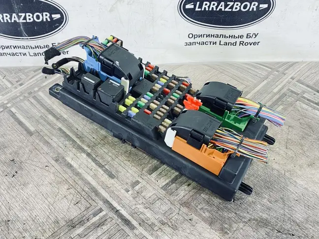 Блок предохранителей Range Rover Evoque 2.2