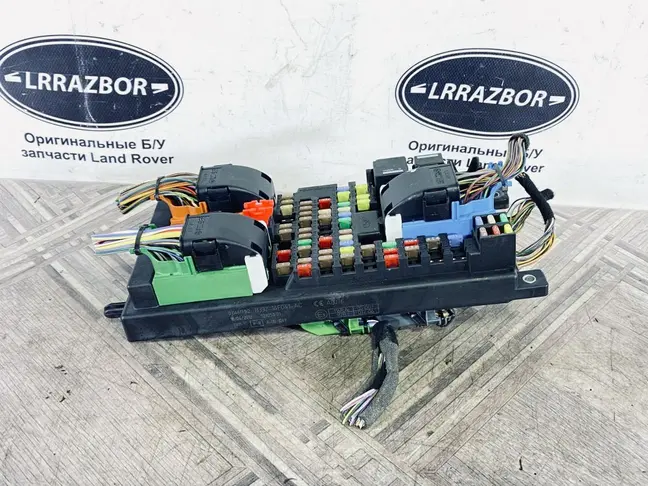 Блок предохранителей Range Rover Evoque 2.2