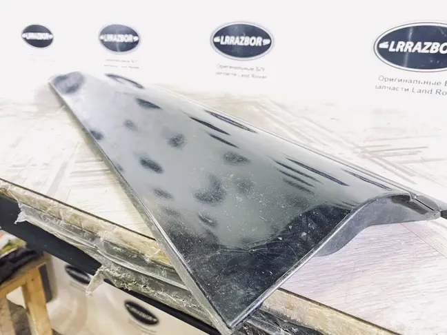 Молдинг левый передний Range Rover Evoque L538