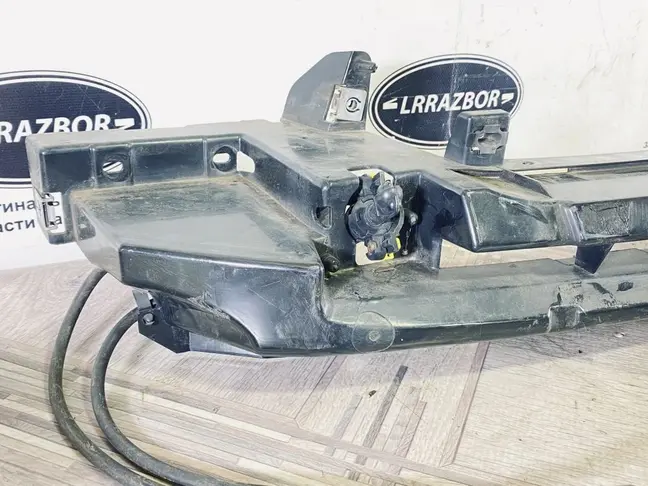 Кронштейн переднего бампера Rang Rover Evoque L538