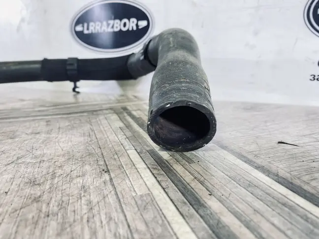 Патрубок радиатора Range Rover Evoque 2.2