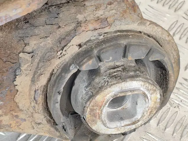 Подрамник задний Range Rover L322 2007-2012