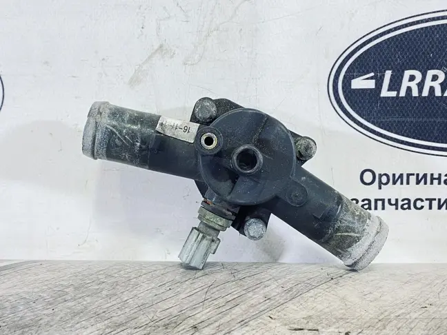 Тройник на термостат Range Rover 3 448DT