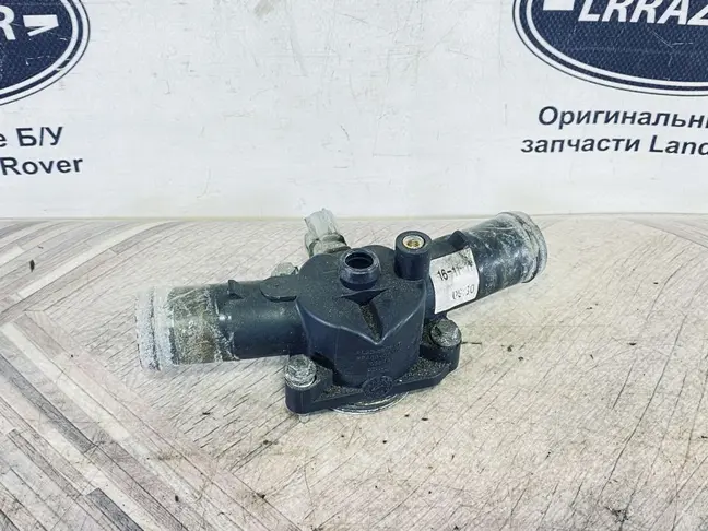 Тройник на термостат Range Rover 3 448DT