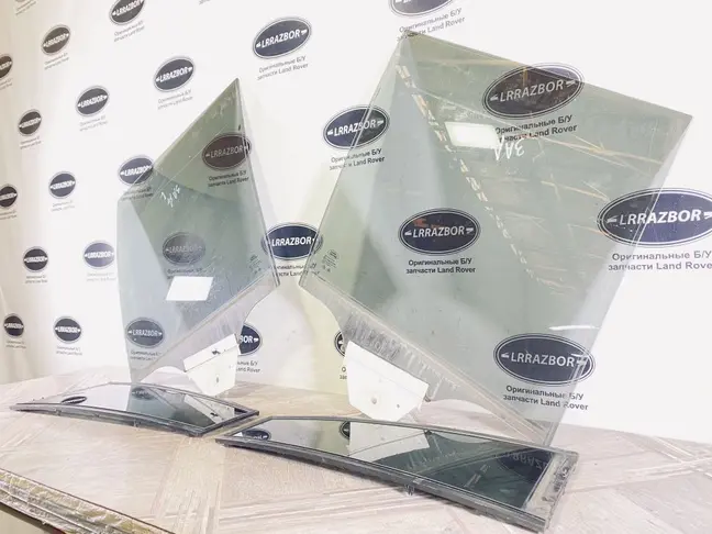 Стёкла задних дверей Range Rover 3 L322 09-12