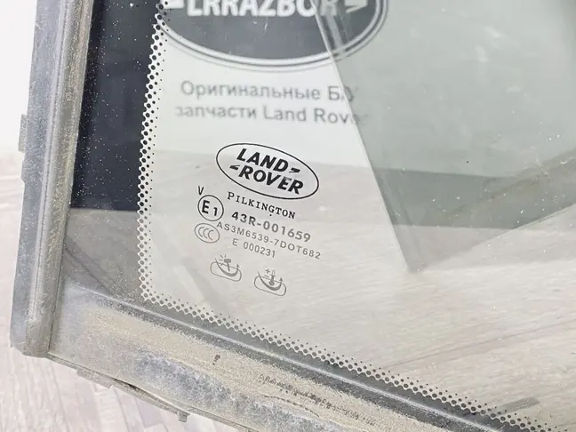 Стёкла задних дверей Range Rover 3 L322 09-12