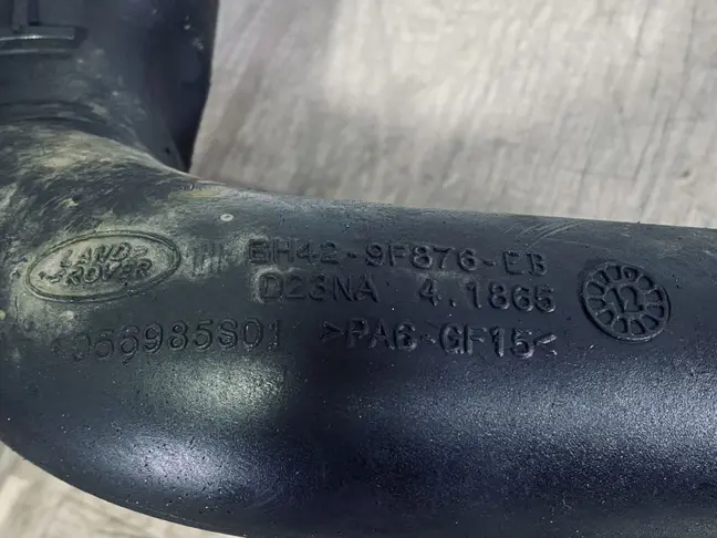 Патрубок воздушный левый Range Rover L322 448DT