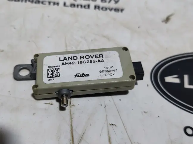 Усилитель FM антенны Range Rover 3 L322 2002-2012