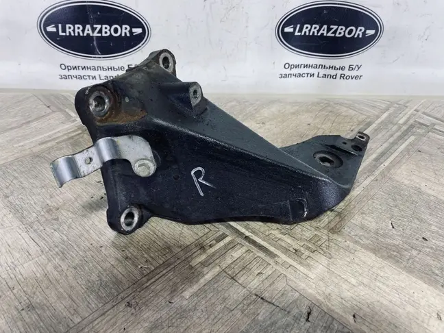 Кронштейн ДВС правый Range Rover L322 4.4 448DT