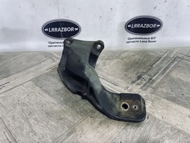 Кронштейн ДВС левый Range Rover 3 L322 4.4 448DT