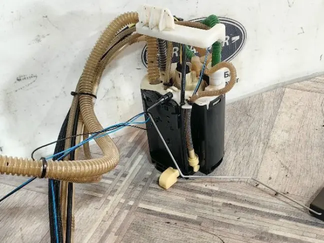 Топливный насос в бак Range Rover 3 L322 448DT